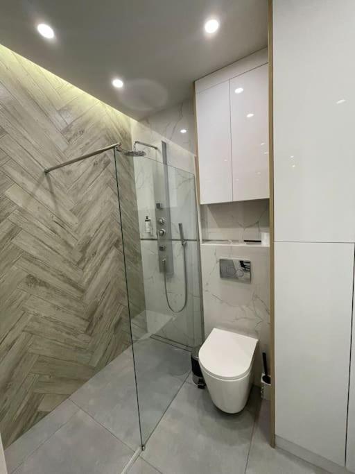 Forum Wola Fine Apartment Warsawa Bagian luar foto