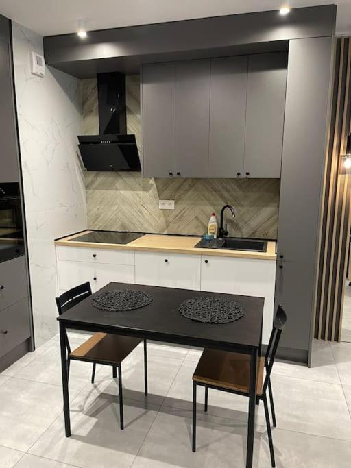 Forum Wola Fine Apartment Warsawa Bagian luar foto